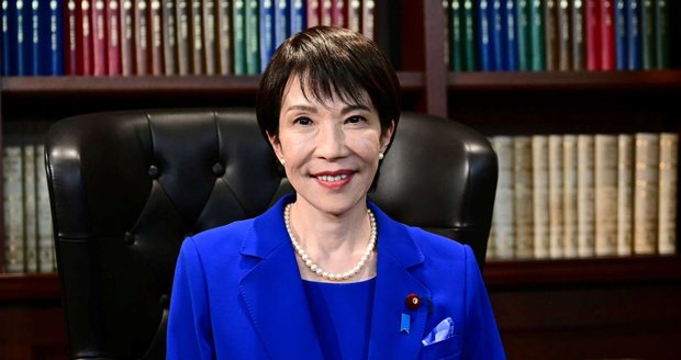 První žena premiérkou v historii Japonska! Do čela vlády chráněnka zavražděného expremiéra