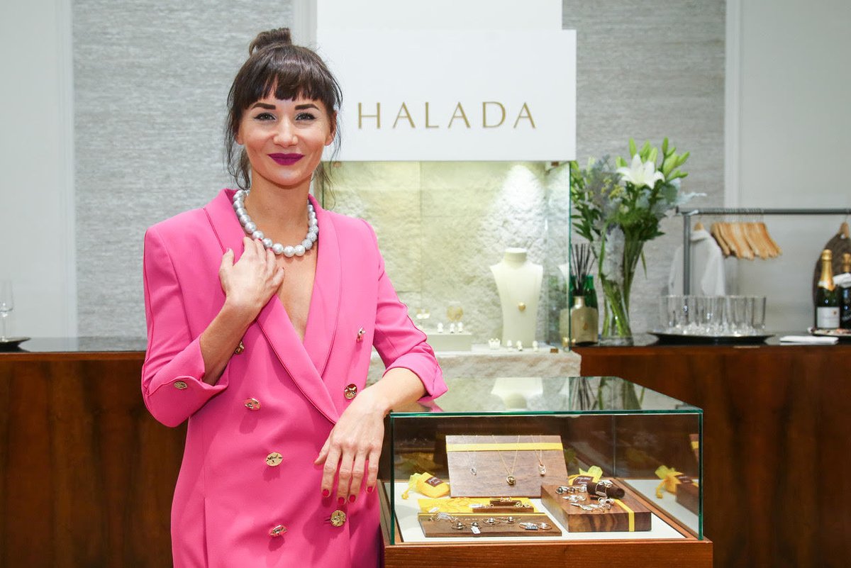 Sandra Nováková s náhrdelníkem s pravých australských perel za dva a půl milionu dolarů!