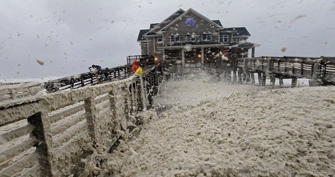 Meteorologové varují před ničivým dopadem hurikánu Sandy