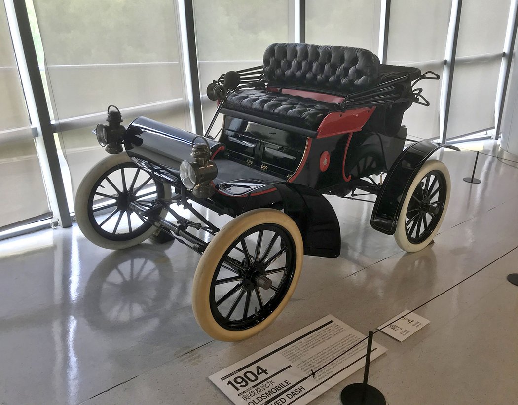 Oldsmobile Curved Dash (1904)