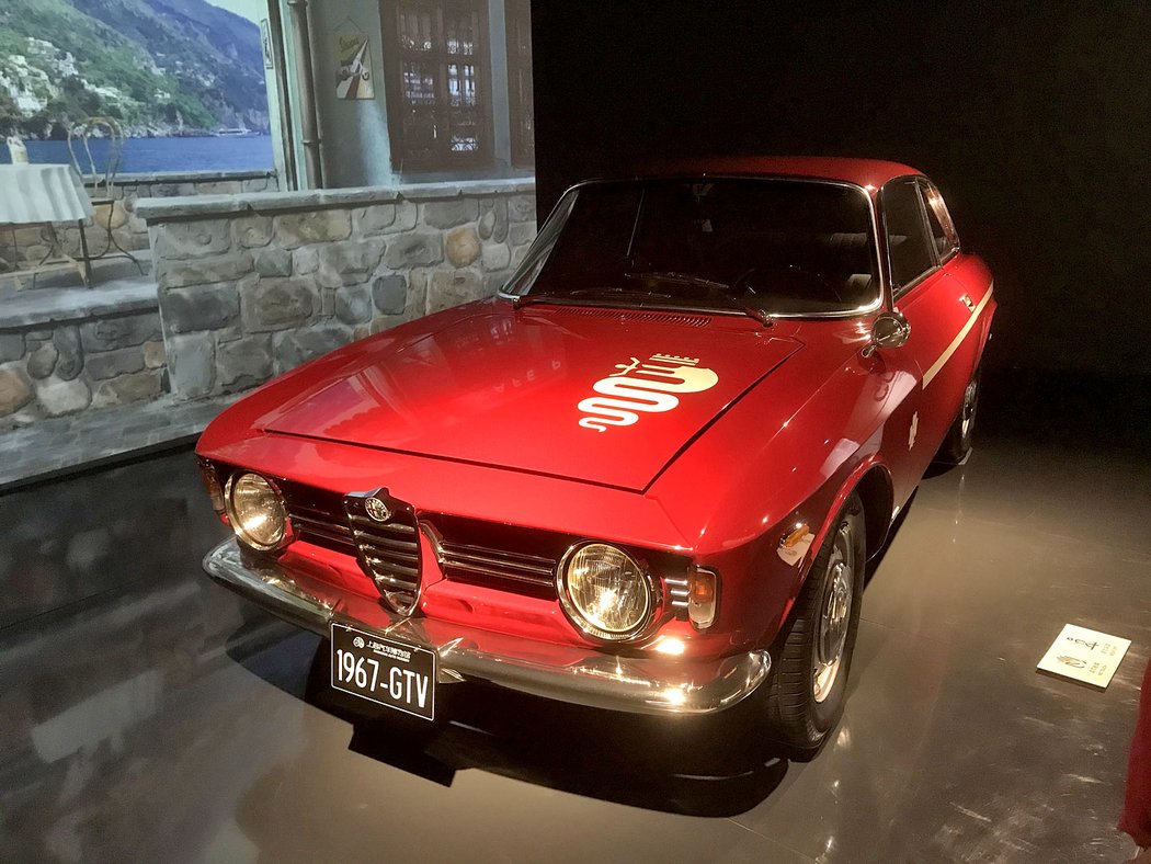 Alfa Romeo Giulia GTV (1967)