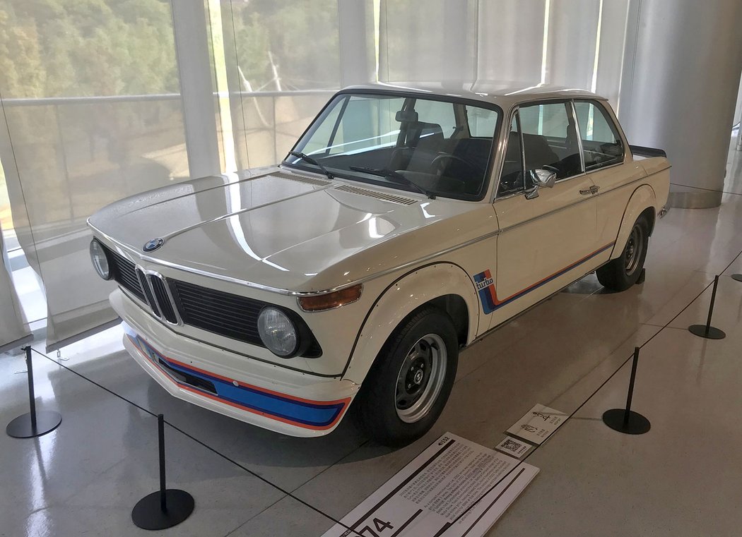 BMW 3 Series 2002 (1974)