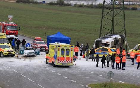 Tragickou autonehodu natáčel štáb režiséra Filipa Renče na sjezdu z dálnice D5.