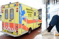 Zoufalství pražské záchranky: Nemocnice odmítají lidi, kterým hrozí smrt!