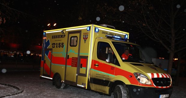 Náledí a sníh způsobily tři hromadné havárie na Svitavsku.