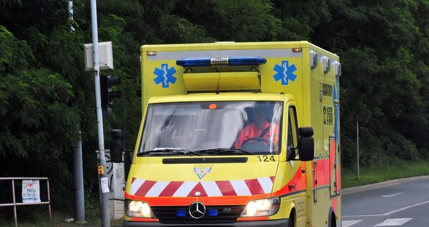 V Brně boural opilý řidič sanitky. Od nehody ujel - ilustrační foto