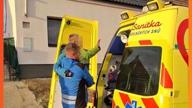 Babička Zdeňka a vnuci Lukáš s Tomáškem