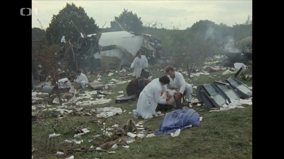 Suchdolské letecké havárii z roku 1975 se věnuje 11. díl seriálu Sanitka