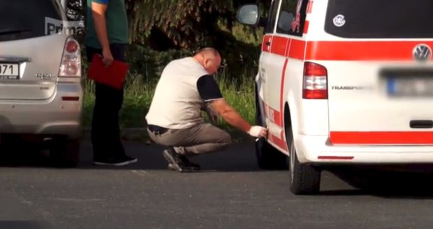 První slova řidiče (41) sanitky, který opilý boural a zabil pacientku: Vůbec nevím, co se stalo