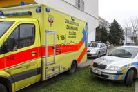 Malé dítě vypadlo v Praze z okna, skončilo v nemocnici