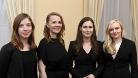 Finská vláda žen: ministryně školství Li Anderssonová (32), ministryně financí Katri Kulmuniová (32), premiérka Sanna Marinová (34) a ministryně vnitra Maria Ohisalová (34)