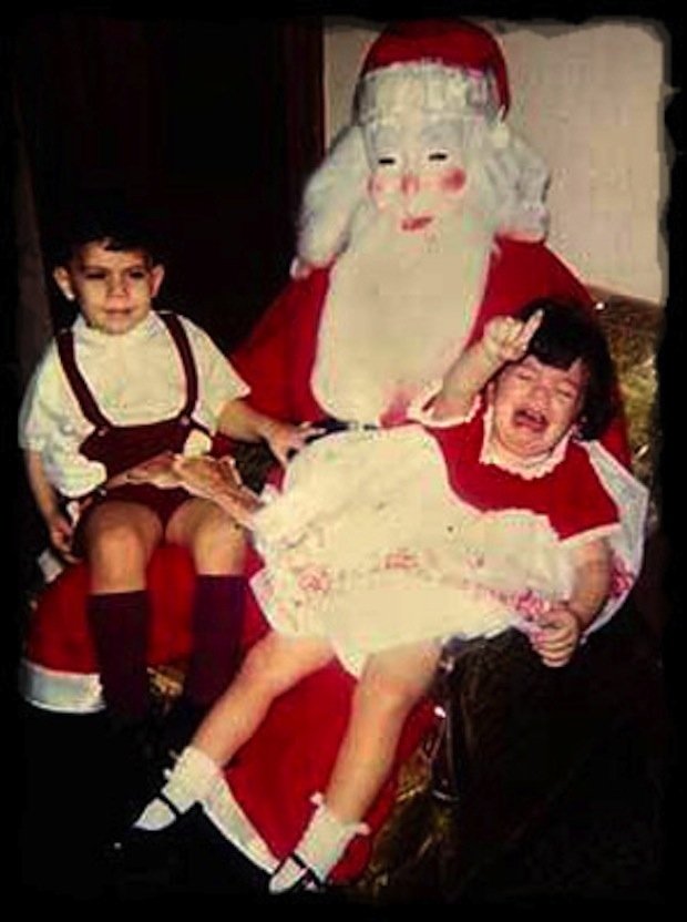 Hororový Santa z porcelánu.