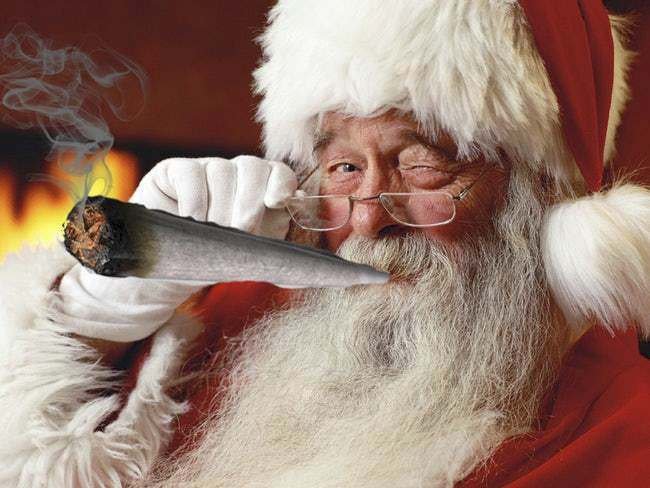 Santa Claus rozdával marihuanu.