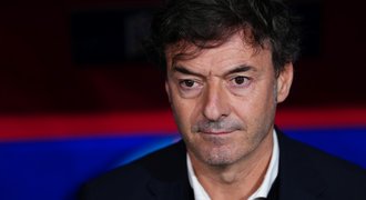 Trenér nároďáku Denia: Jaký je život v Česku? A prozradil, kdo ho přivedl Trenér nároďáku Denia: Jaký je život v Česku? A prozradil, kdo ho přivedl
