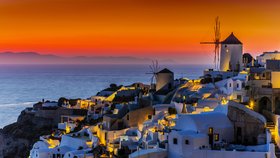 Ostrov Santorini je nejoblíbenější destinací v Řecku.