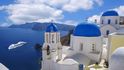 Hoteliéři na řeckých ostrovech Santorini si letos na nápor turistů stěžovat nemohli