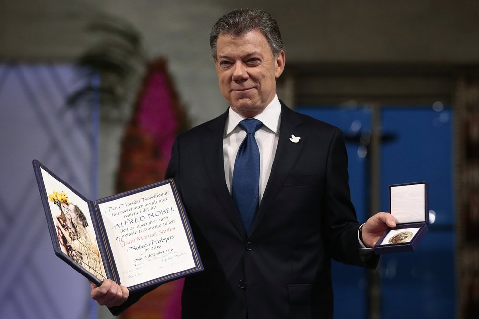 Kolumbijský prezident Santos převzal v Oslu Nobelovu cenu za mír.