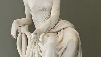 Objevily se dvě neznámé básně starořecké básnířky Sapfó Objevily se dvě neznámé básně starořecké básnířky Sapfó