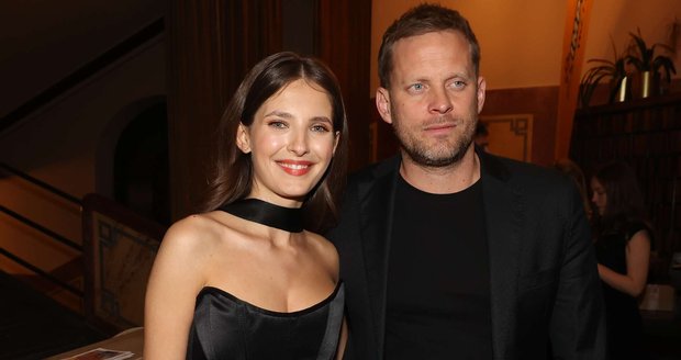 Sara Sandeva dan Jakub Prachar Sara Sandeva dan Jakub Prachar