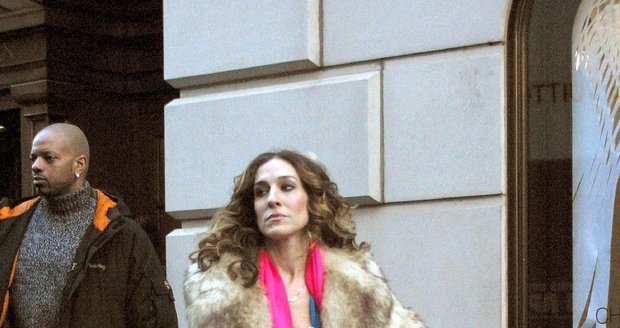 Outfit Sarah Jessicy Parker alias Carrie Bradshaw v Sexu ve městě.