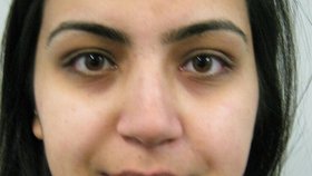 Beinash Batoolová (29)