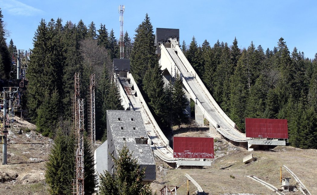 Pořadatelé her doufali, že špičková střediska a infrastruktura vybudovaná kvůli olympiádě udělají ze Sarajeva vyhledávanou destinaci pro zimní sporty. Realita byla ale jiná.