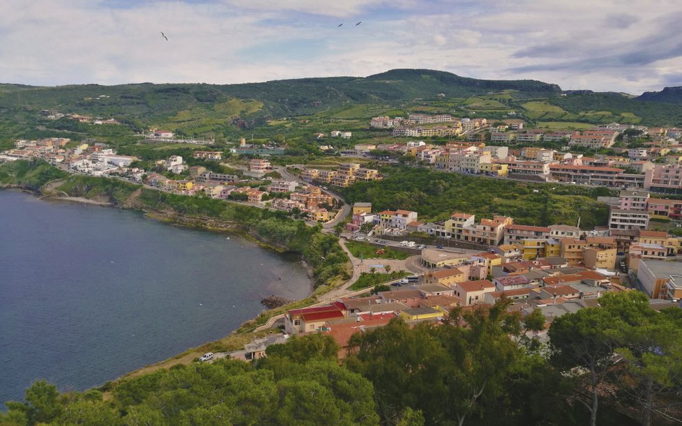 Alghero v provincii Sassari na severozápadě Sardinie.