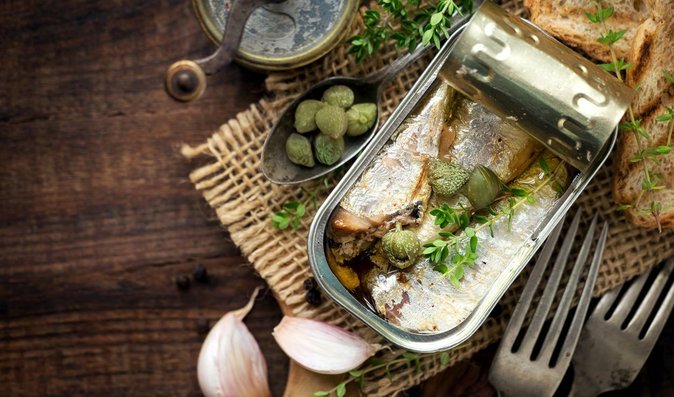 Sardinky jsou zdrojem omega-3 mastných kyselin. Sardinky jsou zdrojem omega-3 mastných kyselin.