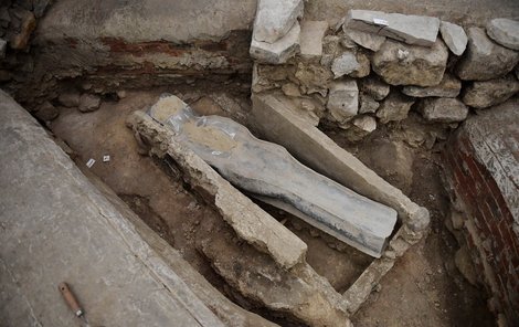 Cenný nález pomůže odhalit středověké pohřební praktiky.