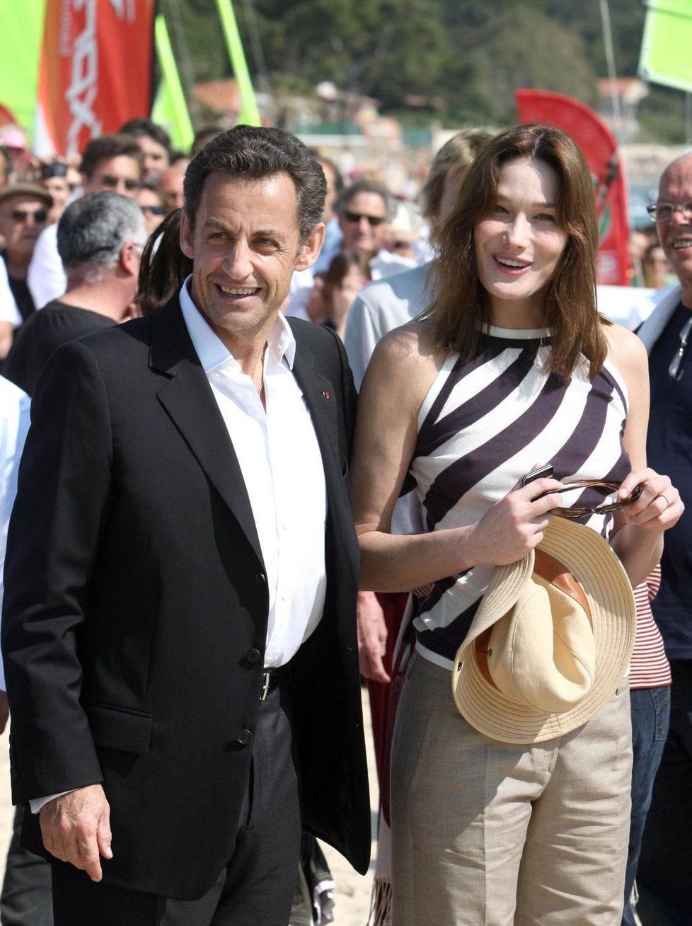 Bývalý francouzský prezident Sarkozy a Carla Bruniová