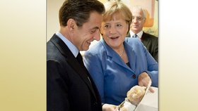 Sarkozy dostal od Merkel medvídka pro dceru Giuliu