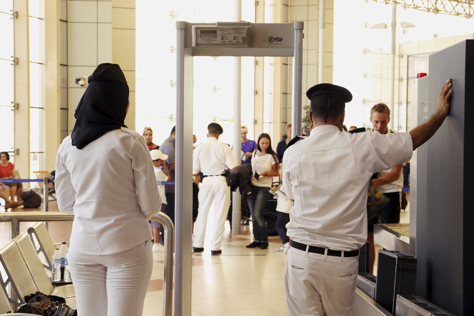 Bezpečnost na egyptských letištích je prý stále nedostatečná.