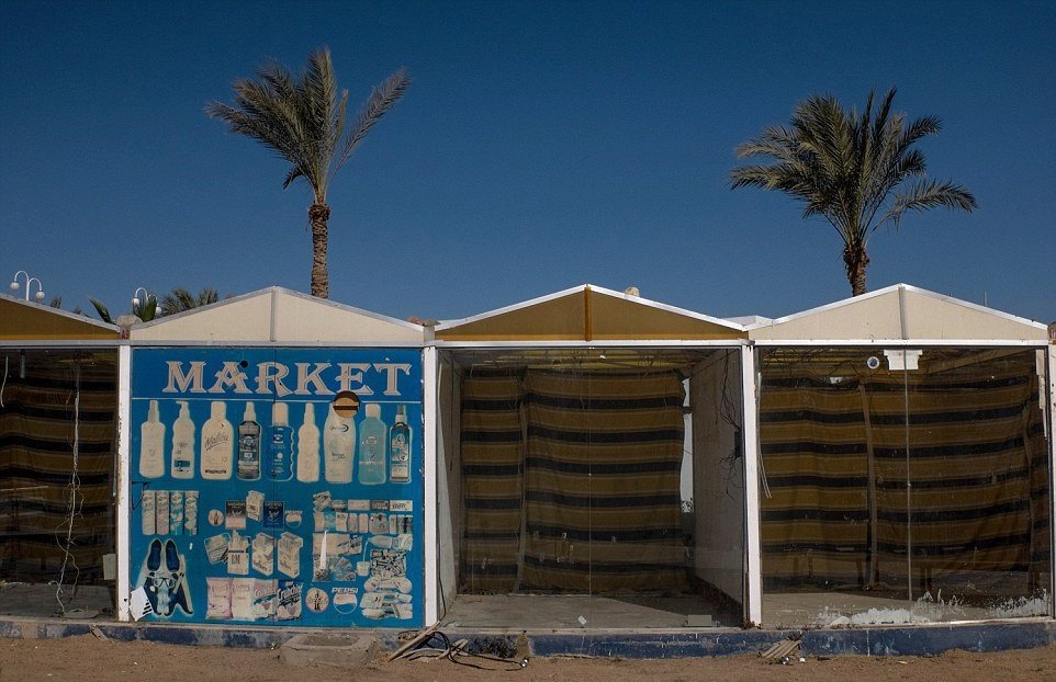 Egyptský resort Šarm aš-Šajch zeje prázdnotou.