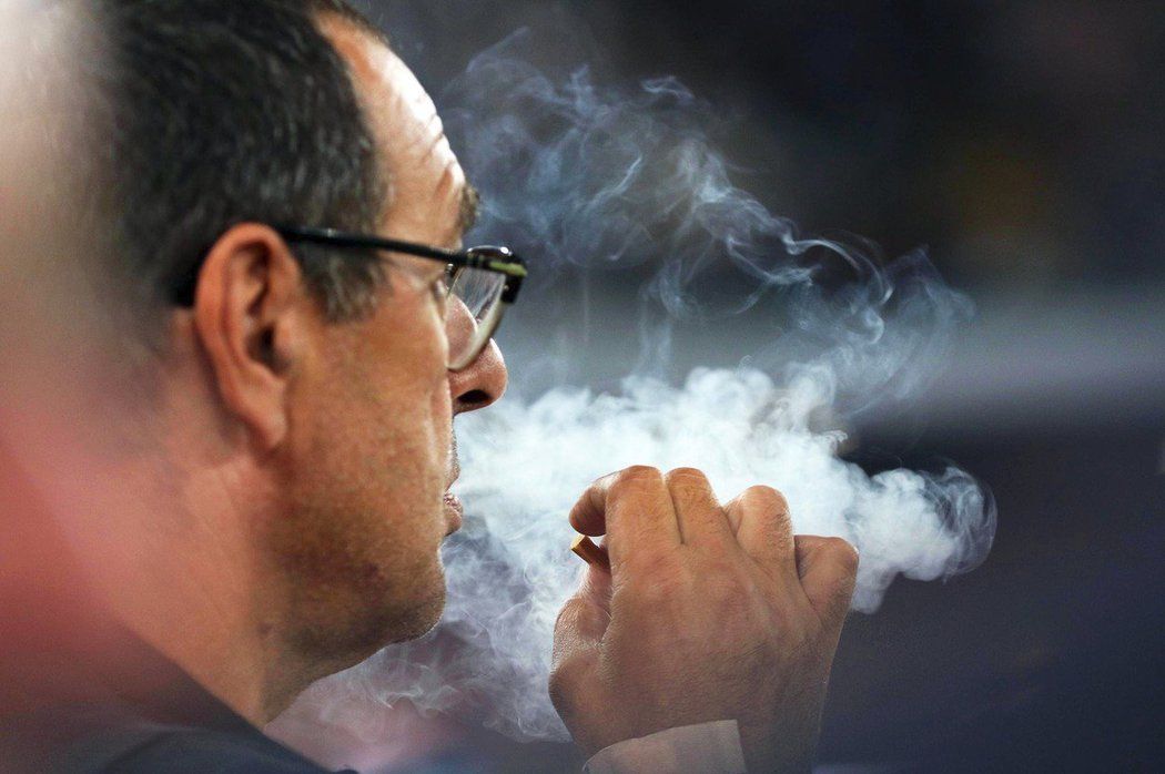 Maurizio Sarri je vášnivým kuřákem