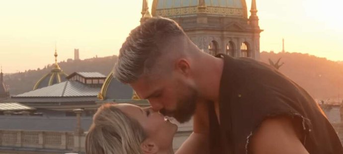 Manželka mu připravila dojemné vyznání.