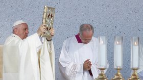 Papež dorazil do slovenského Šaštína.