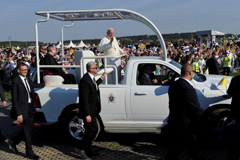 Papež dorazil do slovenského Šaštína