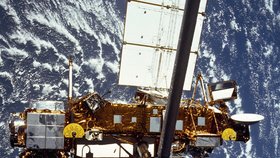 Satelit UARS na oběžné dráze Země