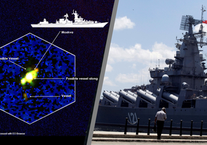 Britské námořnictvo zachytilo hořící křižník Moskva na satelitních snímcích.