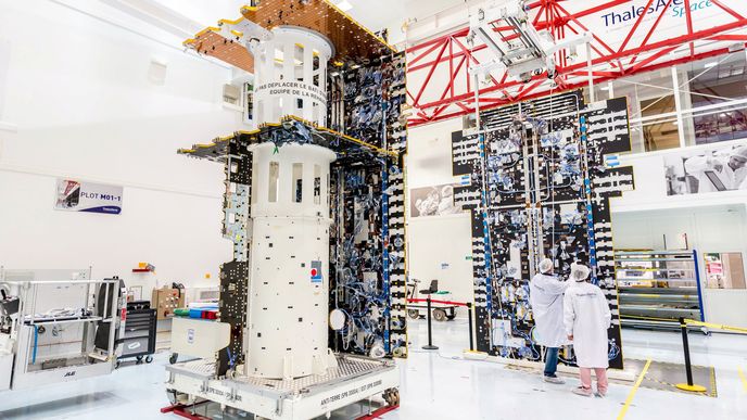 EAN S-band satelit byl dokončen v roce 2016.