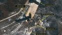 Satelitní snímek raketového startovacího komplexu v KLDR