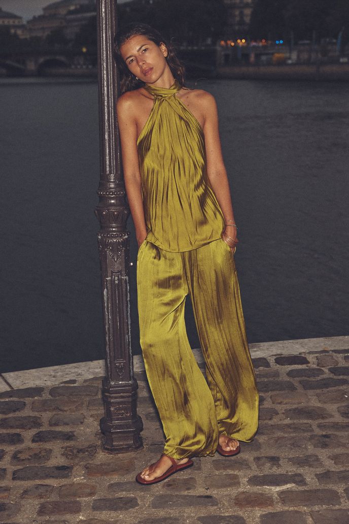Co-ord set, Zara, 599 Kč a 799 Kč, zara.com / Zdroj: archiv firem Co-ord set, Zara, 599 Kč a 799 Kč, zara.com / Zdroj: archiv firem