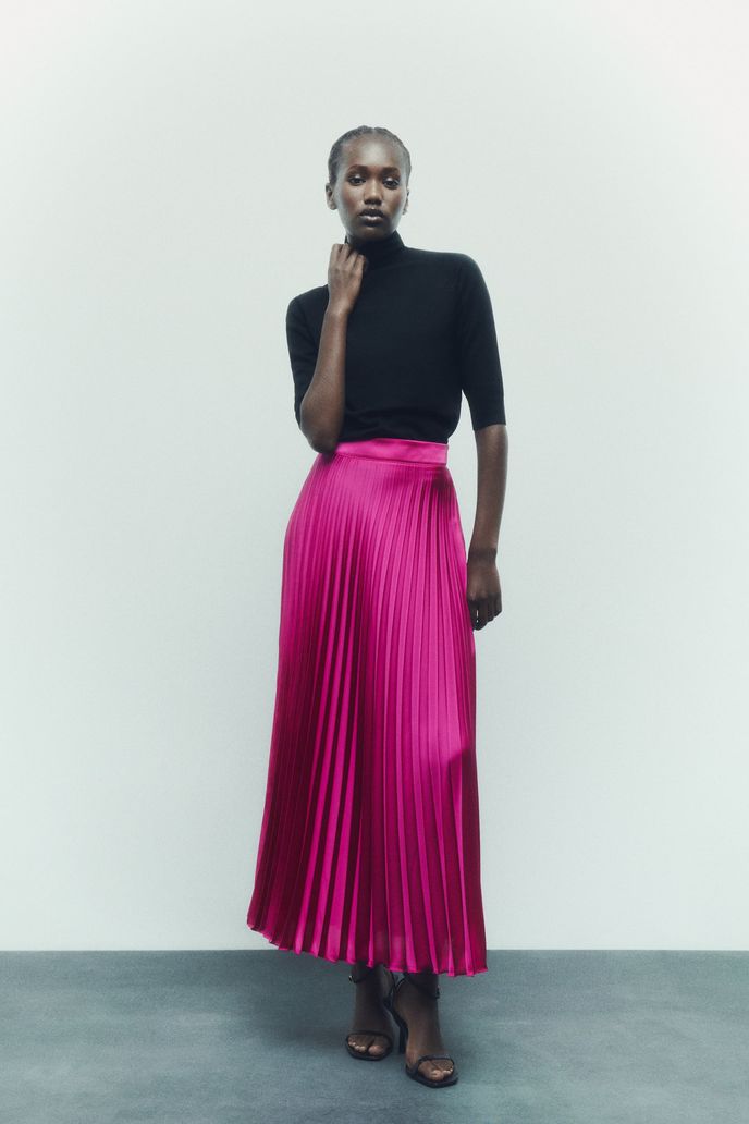 Sukně, Zara, 799 Kč, zara.com / Zdroj: archiv firem Sukně, Zara, 799 Kč, zara.com / Zdroj: archiv firem
