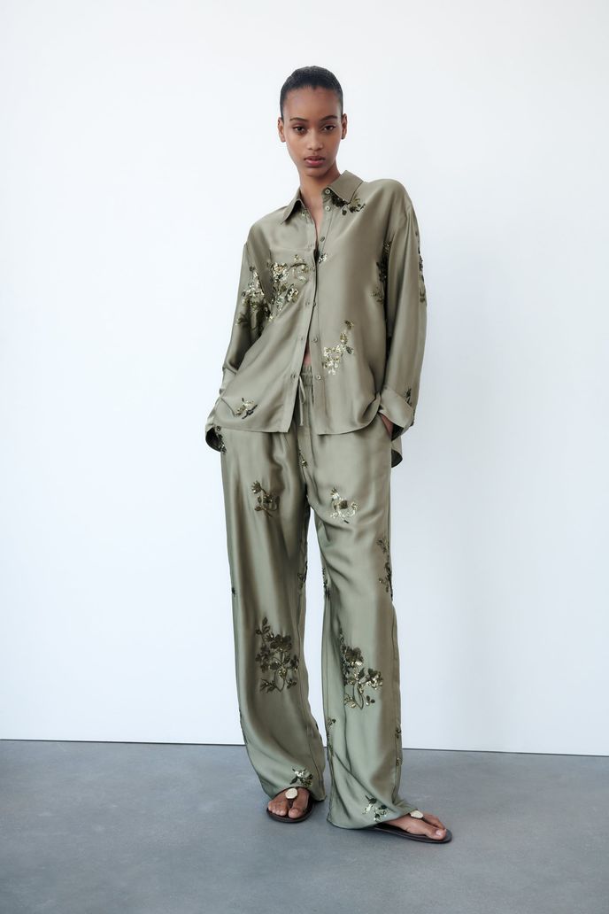 Co-ord set, Zara, obojí 1399 Kč, zara.com / Zdroj: archiv firem Co-ord set, Zara, obojí 1399 Kč, zara.com / Zdroj: archiv firem