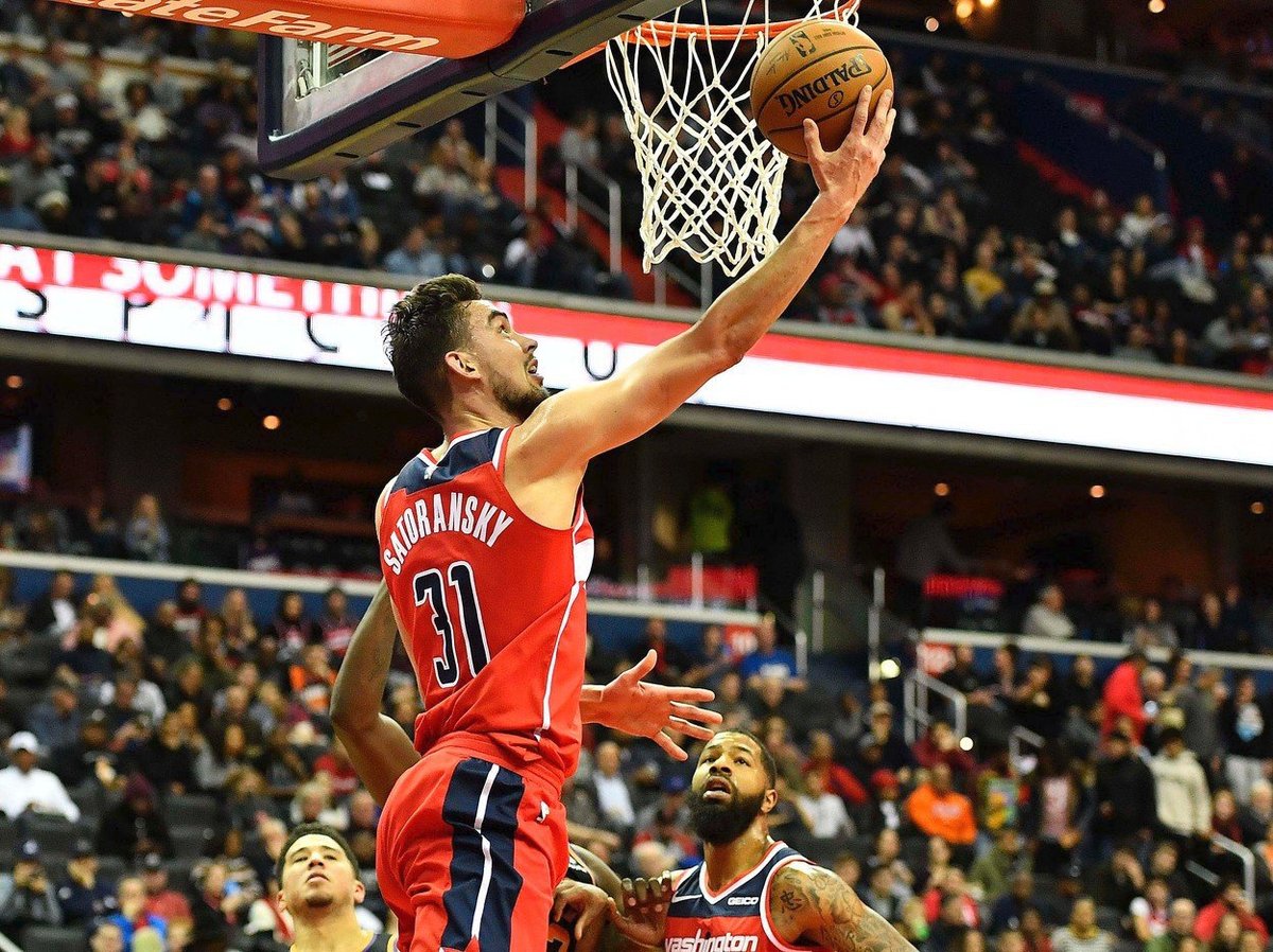 Česká basketbalová hvězda Tomáš Satoranský v dresu Washingtonu