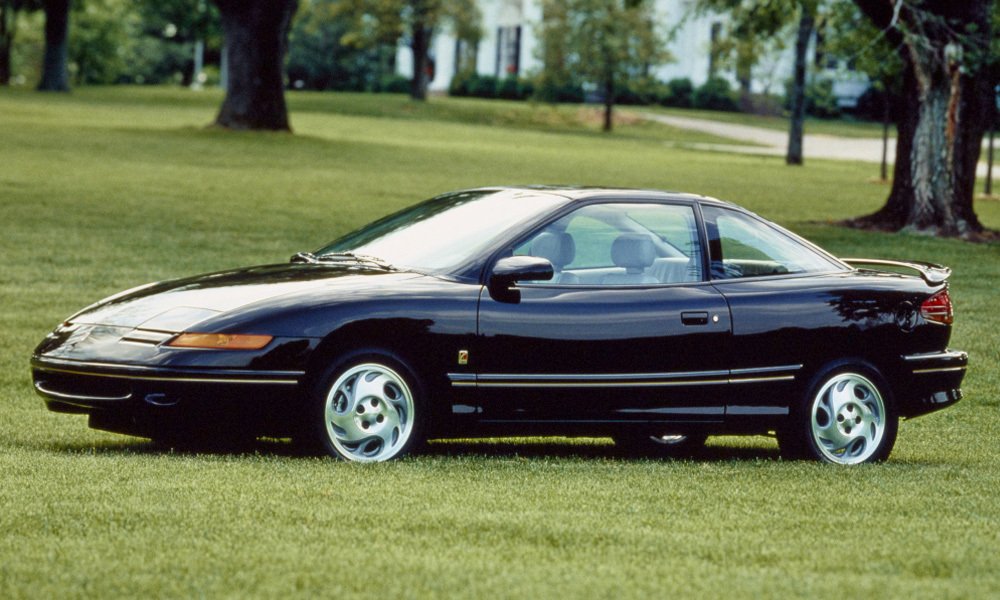 Kupé SC2 dostalo v roce 1995 nižší přední nárazník, přepracovaná zadní světla a větší zadní spoiler.