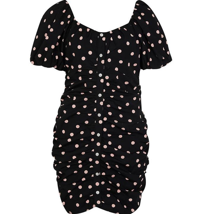 Puntíkaté mini šaty, River Island, 42 GBP Puntíkaté mini šaty, River Island, 42 GBP
