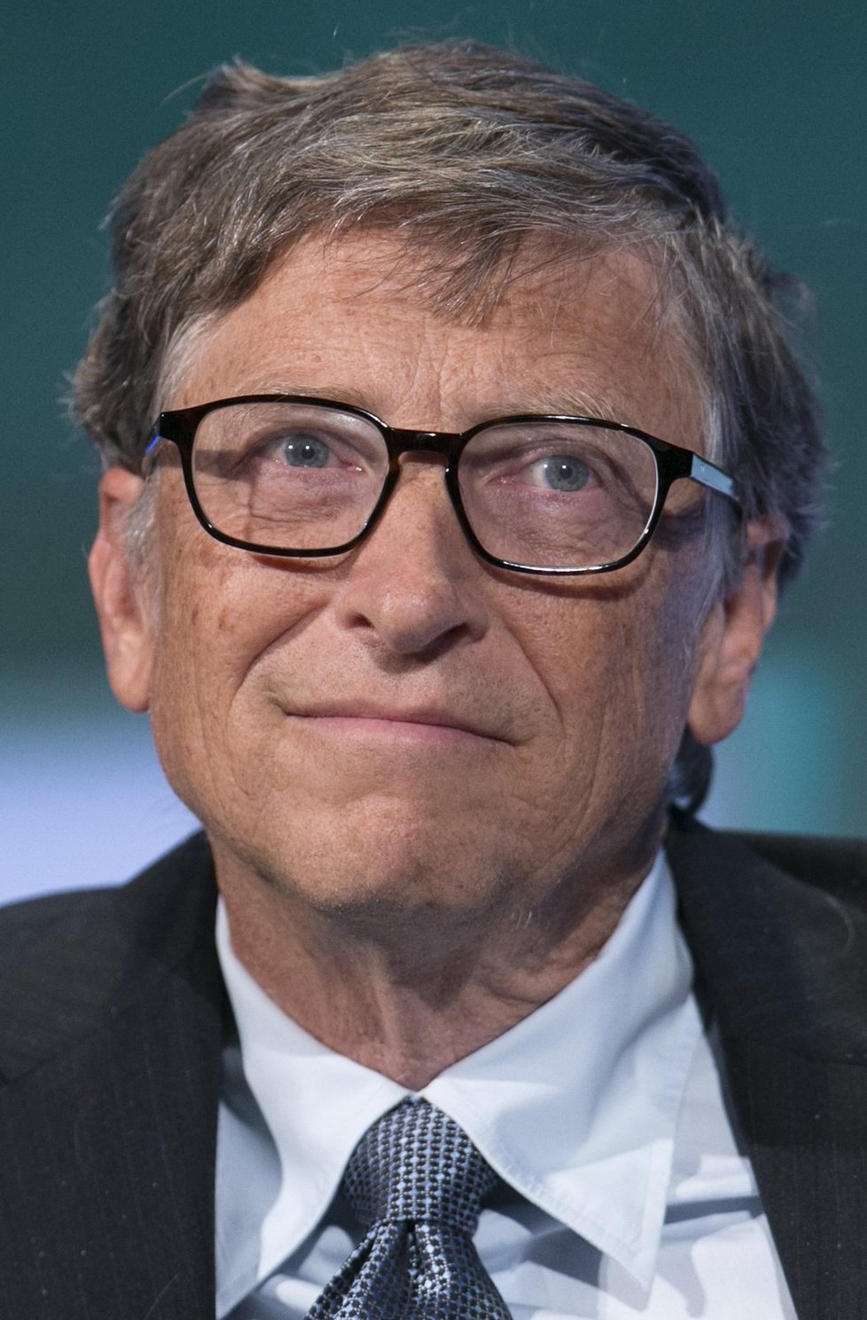 Bill Gates opouští pozici předsedy správní rady firmy.