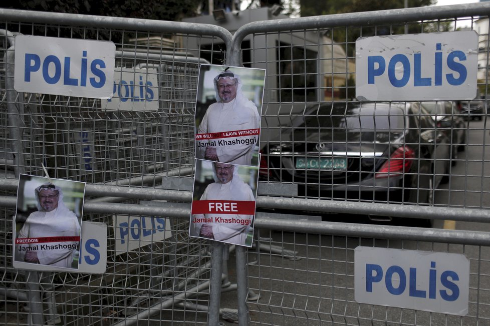 Turecká policie vyšetřuje zmizení saúdskoarabského opozičního novináře Džamála Chášukdžího. Po jeho osudu se pídí i řada novinářů. Chášukdží zmizel 2. 10. při návštěvě saúdského konzulátu v Istanbulu, policisté se domnívají, že ho tam Saúdové zabili.