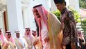 Král Saúdské Arábie Salmán bin Abd al-Azíz ve středu přiletěl na návštěvu Indonésie.
